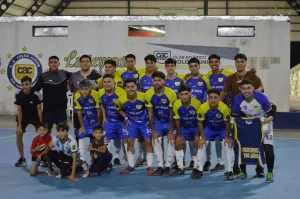 Colón sigue firme y Villa Hipódromo se acerca