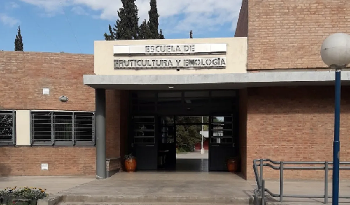 escuela-enologiajpg