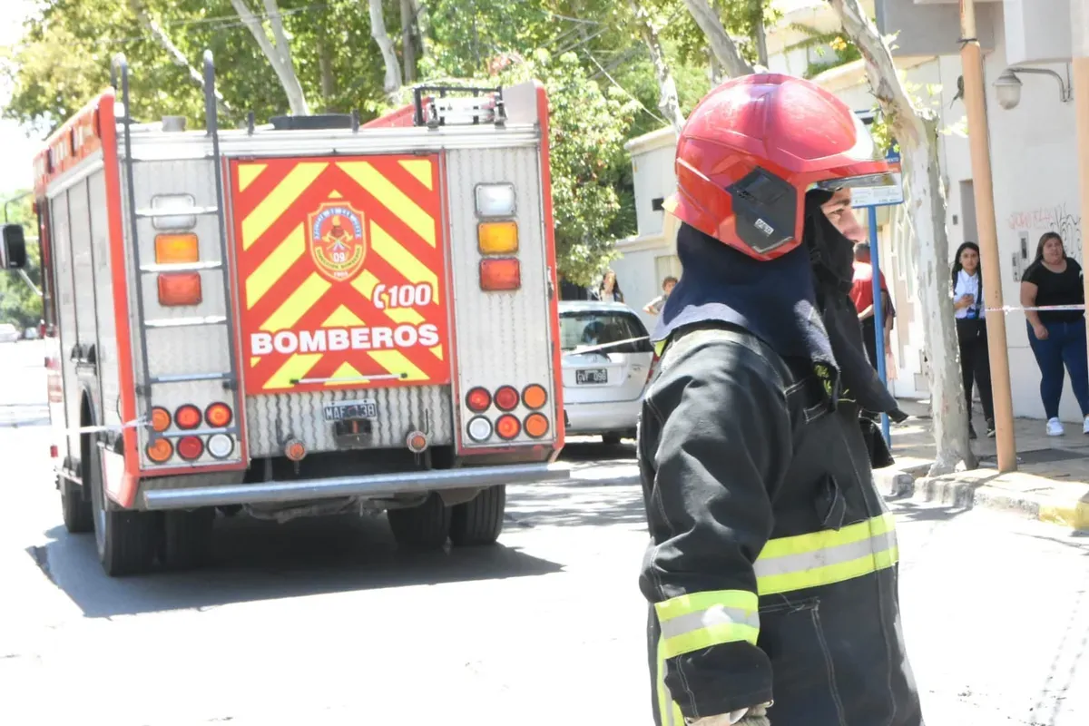 salta-y-rivadavia-corte-luz-bomberos-5jpeg