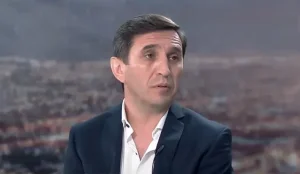 Andino cuestionó la situación económica y pidió “cercanía permanente” de la política con la gente