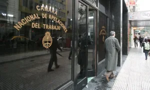 Se restablece la reforma laboral: qué implica en indemnizaciones, jornada laboral y huelgas