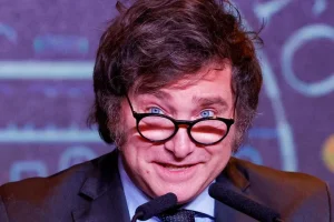 La confianza de los ciudadanos en el Gobierno cayó por quinto mes consecutivo