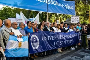 Crisis en la UNSJ: docentes inician un paro de seis días ante la falta de diálogo y salarios "insuficientes"
