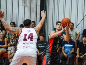 Urquiza vuelve a casa y busca un triunfo que lo acerque arriba