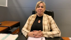Fabiana Carrizo pidió presencia permanente en Rawson y planteó descentralizar el municipio en siete comunas