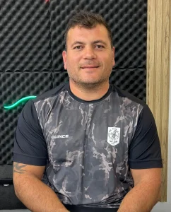 Carrizo se retiró en el clásico y cerró su etapa en Alfiles