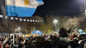 Operativo policial reforzado en el microcentro por la semifinal