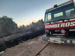 Incendio en Pocito: 20 viviendas fueron afectadas y alrededor de 60 familias necesitan asistencia