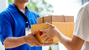 Importaciones "puerta a puerta" cuadruplicaron su peso sobre la venta de ropa y electrónica, con precios hasta 54% más bajos