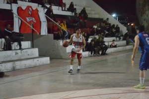 El Clausura de básquet comenzó con tres victorias y figuras