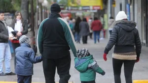 Viento sur intenso, temperaturas bajo cero y hasta probabilidad de nevadas en San Juan