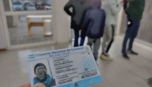 Aumenta la demanda de licencias profesionales en San Juan impulsada por el transporte y la minería