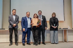 Más de 400 familias sanjuaninas recibieron las escrituras de sus viviendas
