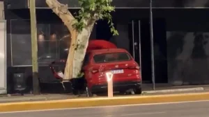 Duro accidente en cadena en la Libertador: investigan la fuga de un automovilista